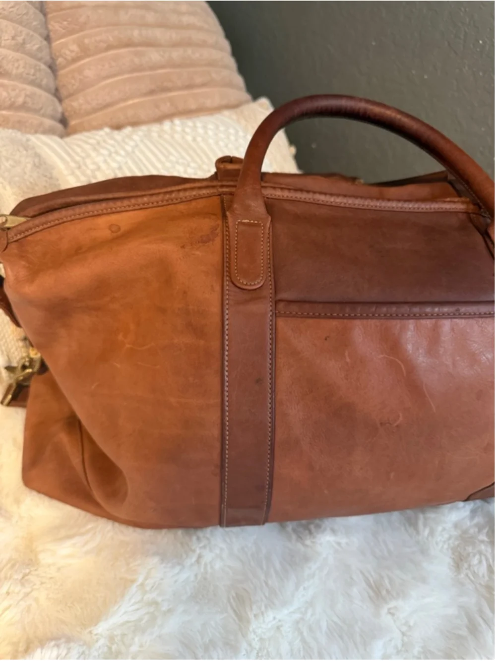 Preowned , vintage 1990s Coach British Tan leather cabin duffle bag